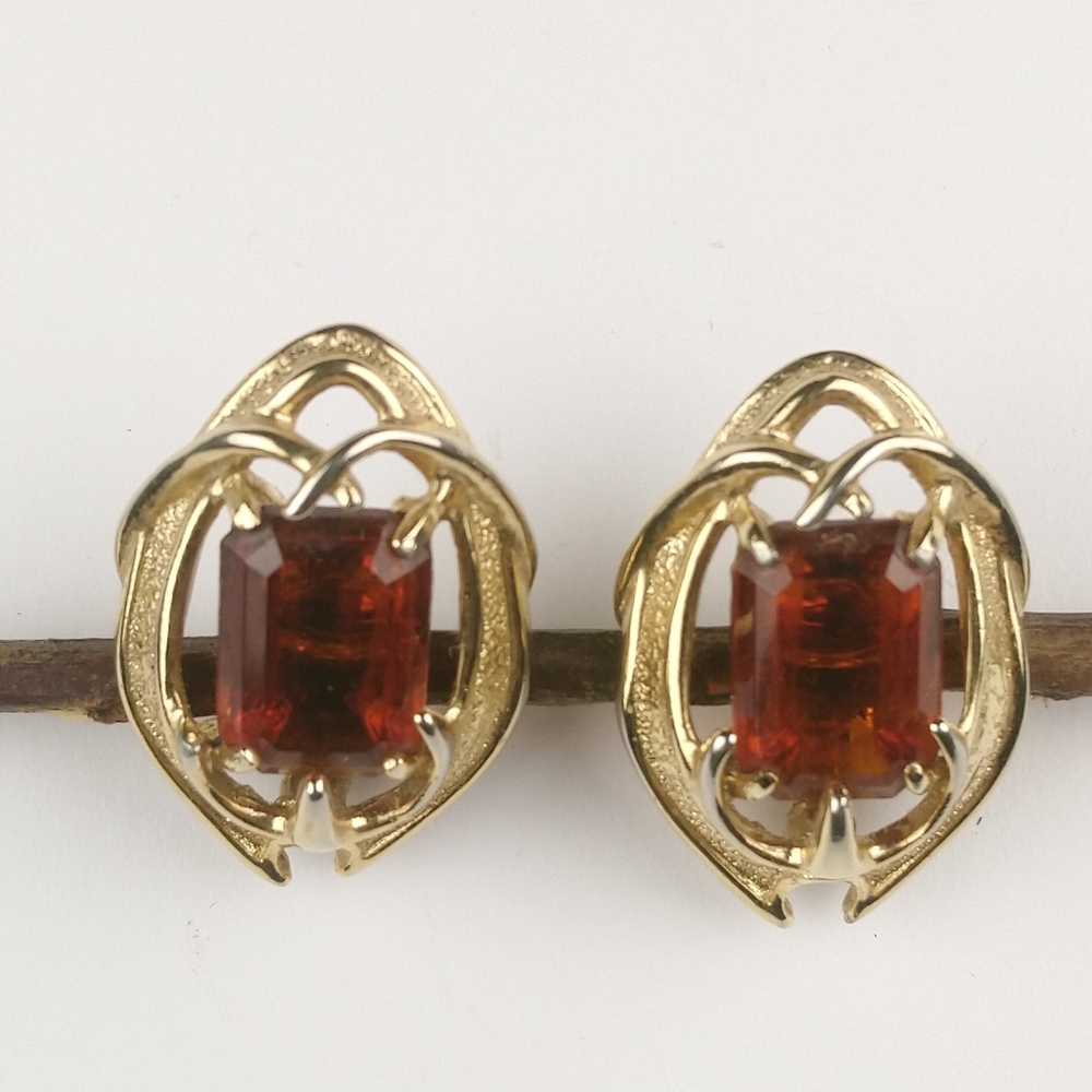 Vintage Sarah Coventry Earrings.